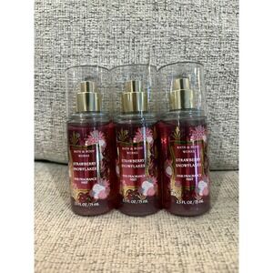 Bath & Body Works Strawberry Fine Mist 2.5oz Travel Trio 3pk